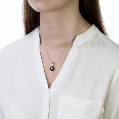 Кулон из серебра с черной морской Таитянской жемчужиной 10-10,5 мм