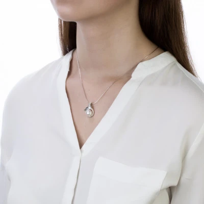 Кулон из серебра с белой речной жемчужиной 9,5-10 мм