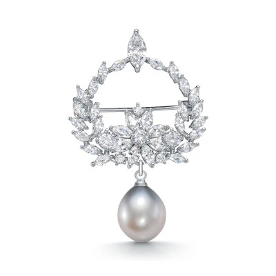 Брошь-кулон из сплава с серебристой морской Таитянской жемчужиной 10-10,5 мм