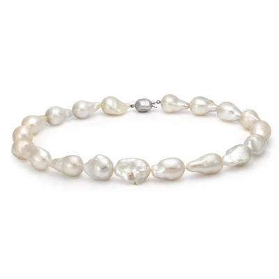 Ожерелье из белого японского речного жемчуга "барокко". Жемчужины 13-15 мм