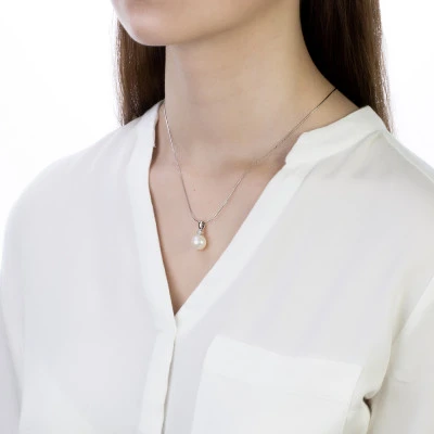 Кулон из серебра с белой круглой речной жемчужиной 9-10 мм