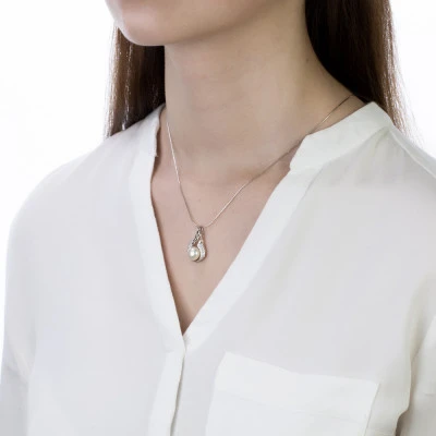 Кулон из серебра с белой речной жемчужиной 8,5-9 мм