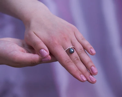 Кольцо из серебра с черной морской Таитянской жемчужиной 9-9,5 мм