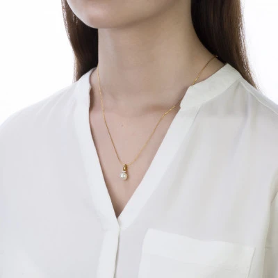 Подвеска из золота с белой пресноводной жемчужиной 9-9,5 мм