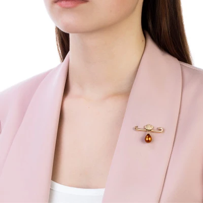 Брошь из серебра с шоколадной жемчужиной "капля" 8,5-9 мм