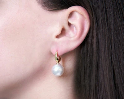 Серьги из желтого золота с белыми морскими Австралийскими жемчужинами 14-14,5 мм