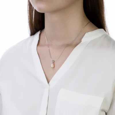 Кулон из серебра с розовой каплевидной жемчужиной 7,5-8,5 мм