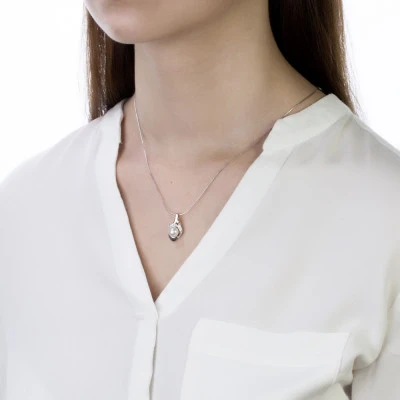 Кулон из серебра с белой речной жемчужиной 7-7,5 мм