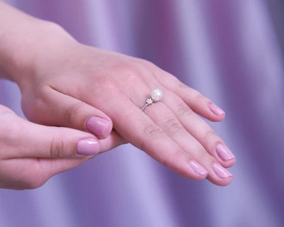 Кольцо из белого золота с белой речной жемчужиной 7-7,5 мм