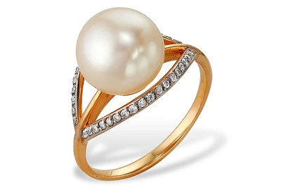 Кольцо из красного золота с белой речной жемчужиной 9-9,5 мм