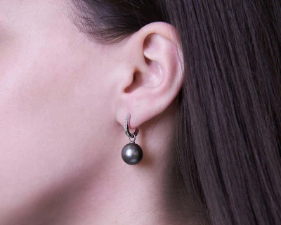Серьги из белого золота с черными морскими Таитянскими жемчужинами 12-12,5 мм