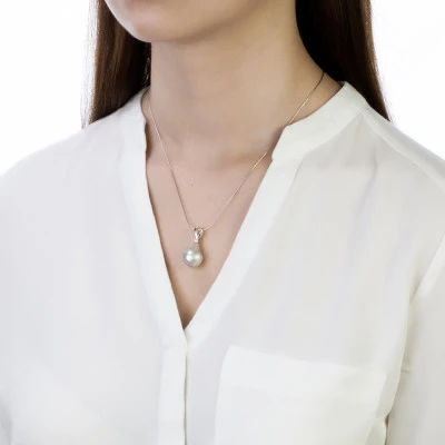 Кулон из серебра с серебристой барочной речной жемчужиной 13-16 мм