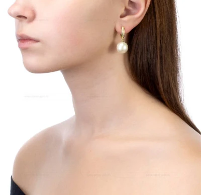 Серьги из желтого золота с белыми морскими Австралийскими жемчужинами 13-13,5 мм